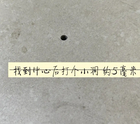上海市瓷砖空鼓维修公司专业解答在瓷砖铺贴过程中，如果砂料搅拌不均匀，将会带来以下问题